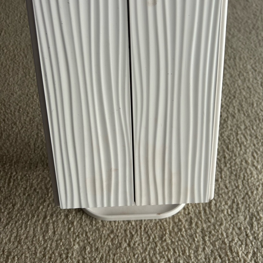 White make up mirror